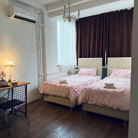 Mother Teresa Apartment Skopje Ngoại thất bức ảnh