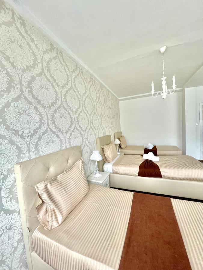 Mother Teresa Apartment Skopje Ngoại thất bức ảnh