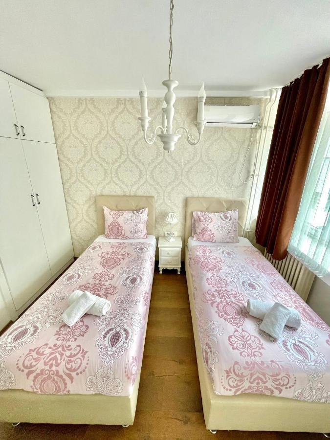 Mother Teresa Apartment Skopje Ngoại thất bức ảnh