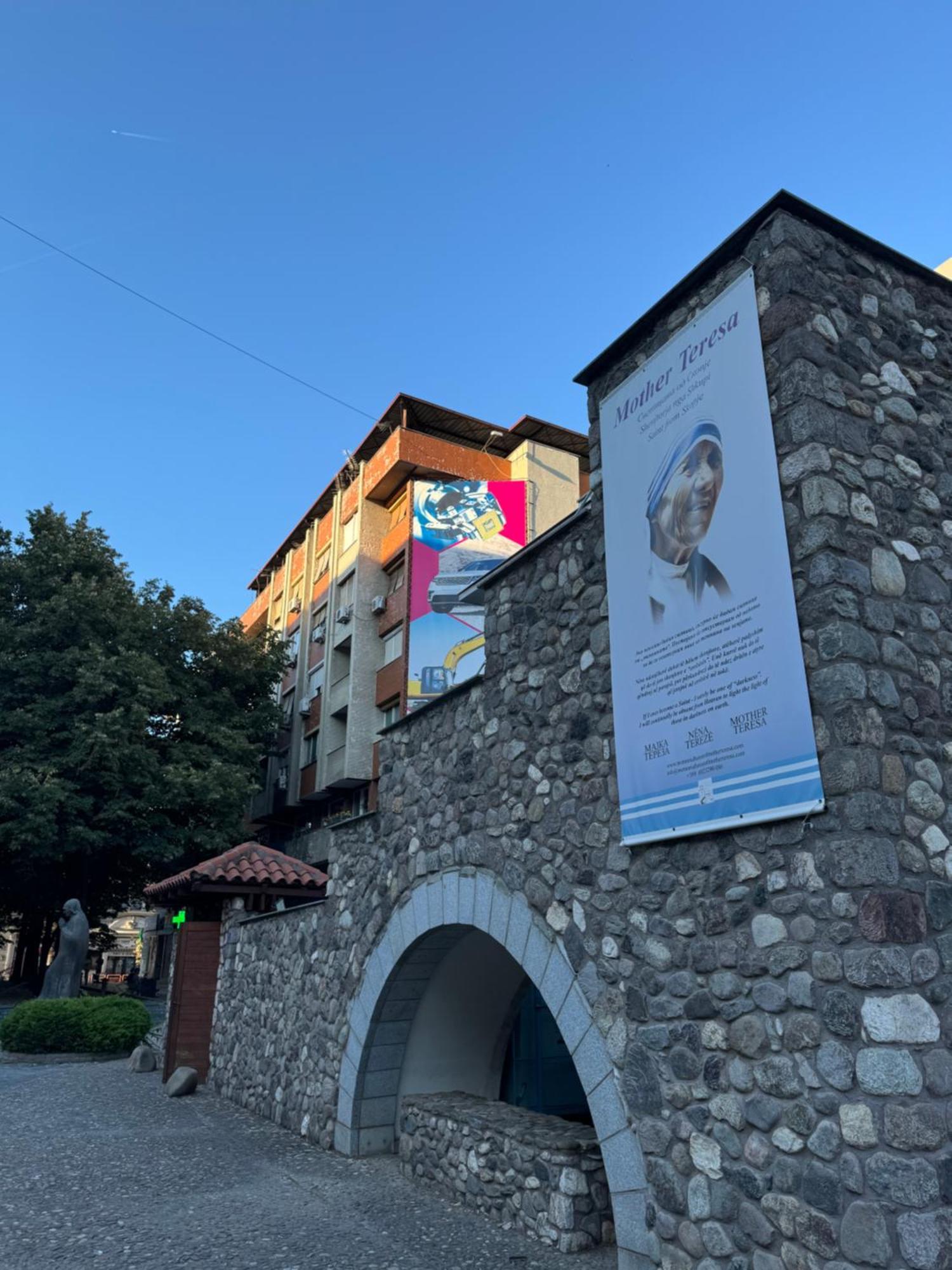 Mother Teresa Apartment Skopje Ngoại thất bức ảnh