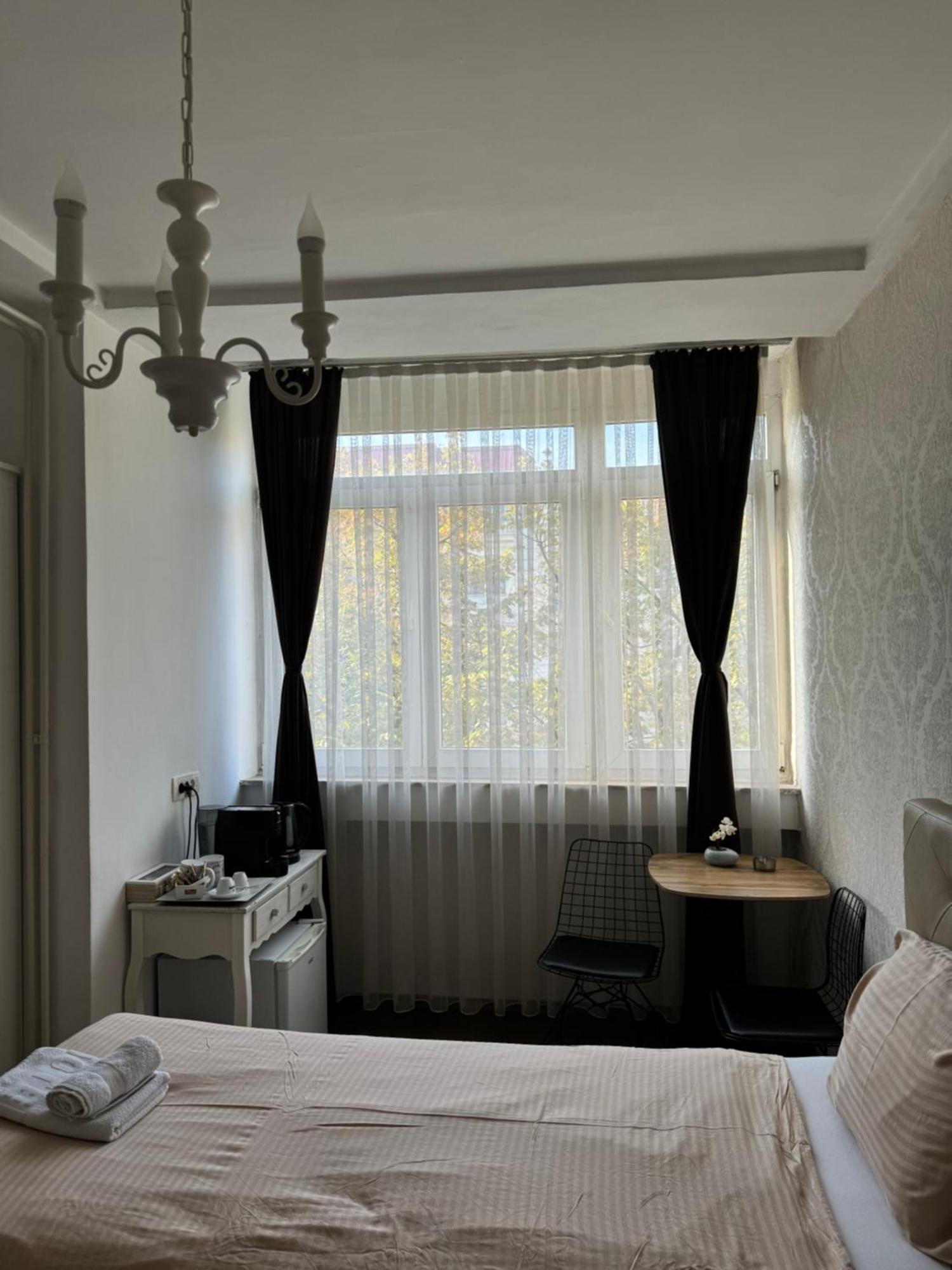Mother Teresa Apartment Skopje Ngoại thất bức ảnh